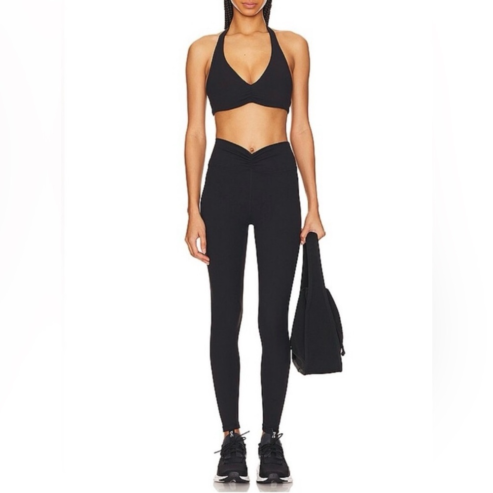 We Wore What: Ruched V-legging - Black / XS